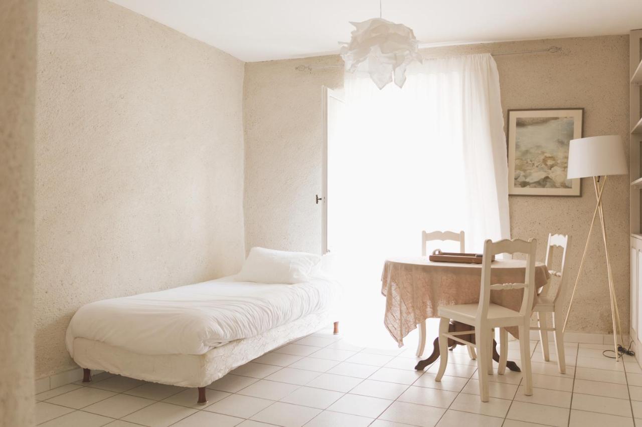 Hotel La Fete En Provence فيسون-لا-رومان المظهر الخارجي الصورة