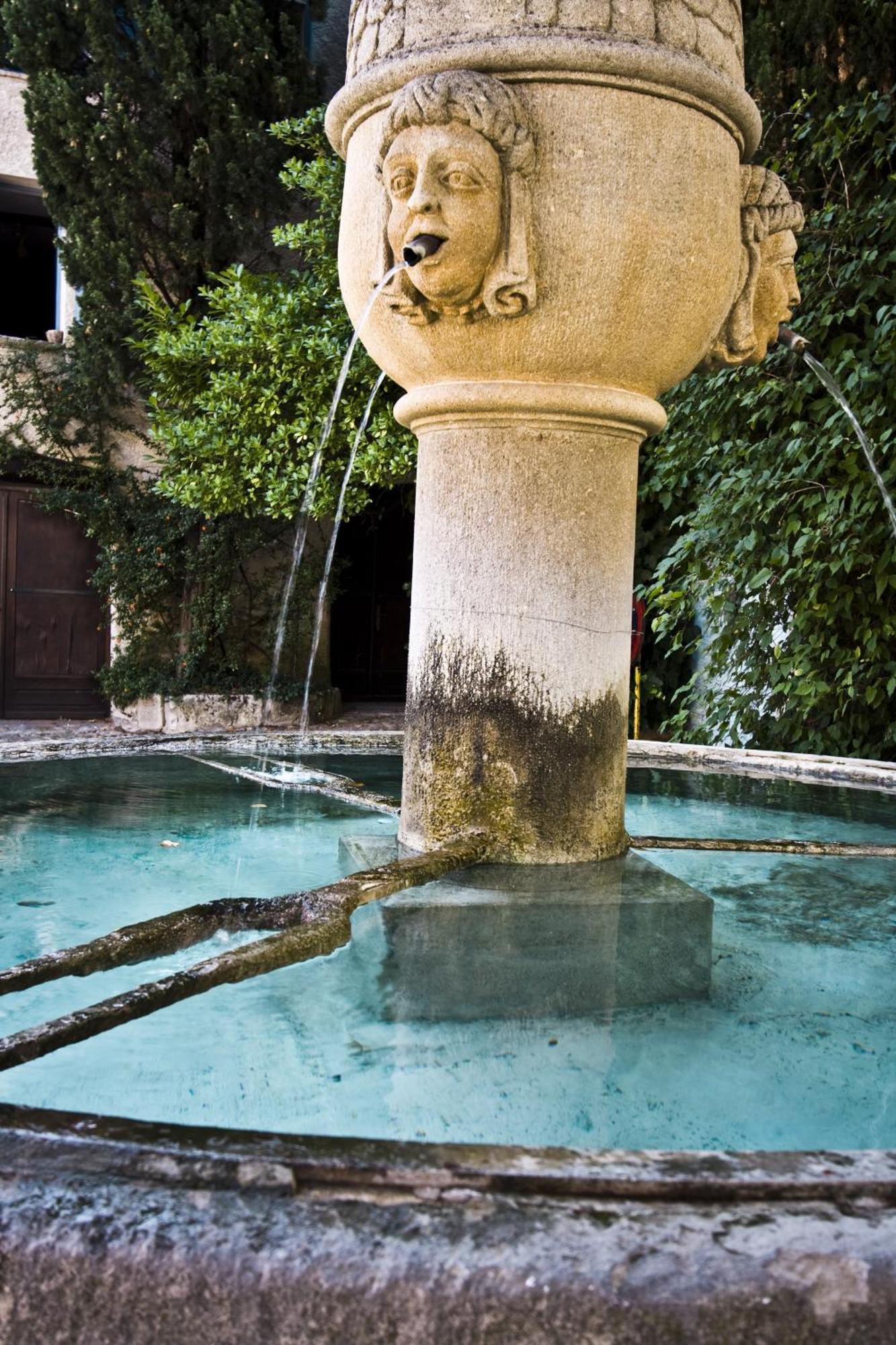 Hotel La Fete En Provence فيسون-لا-رومان المظهر الخارجي الصورة
